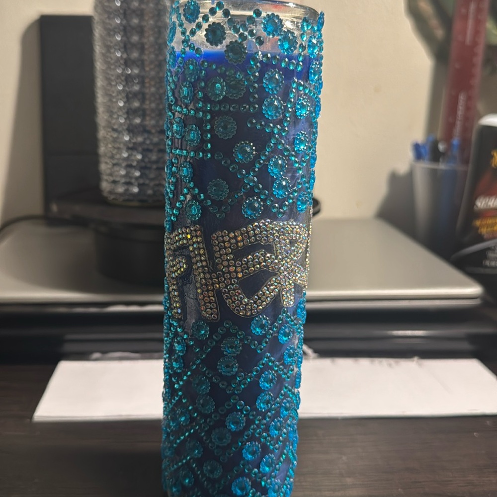 $25 FOR ONE 1️⃣ BEAUTIFUL PERSONALIZED BLINGED OUT HANDMADE CANDLES❤️SAMPLES - Picture 6 of 17